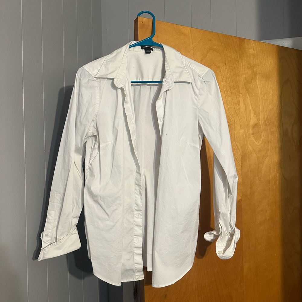 Fitted button up